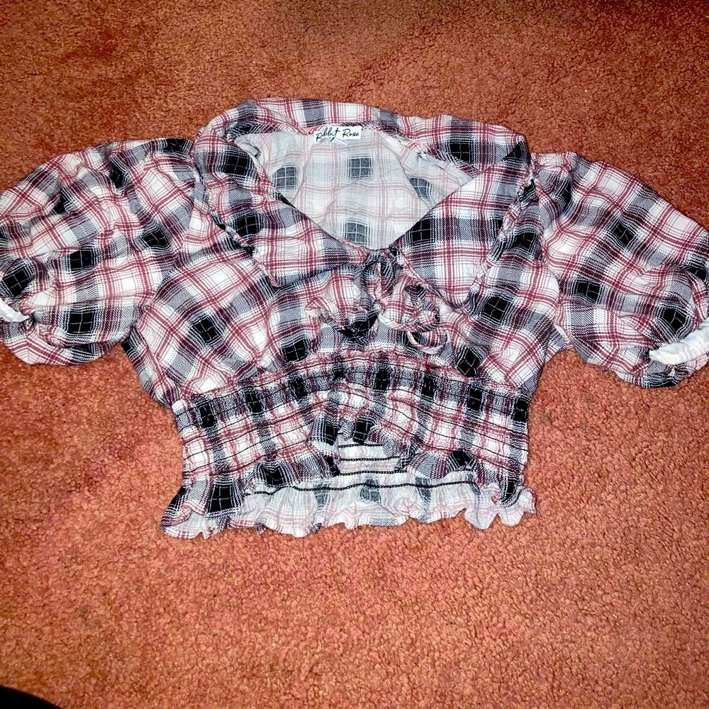 Crop top flannel. From Rabbit Rose. Size S